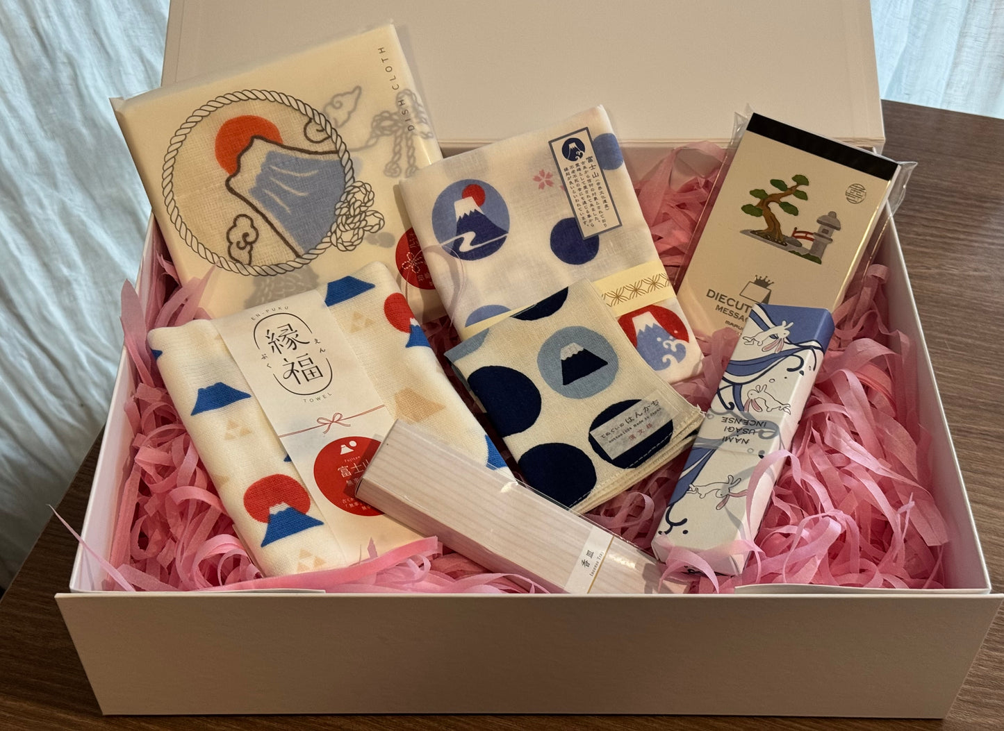 Gift Box, Large, White, The Fuji Serenity