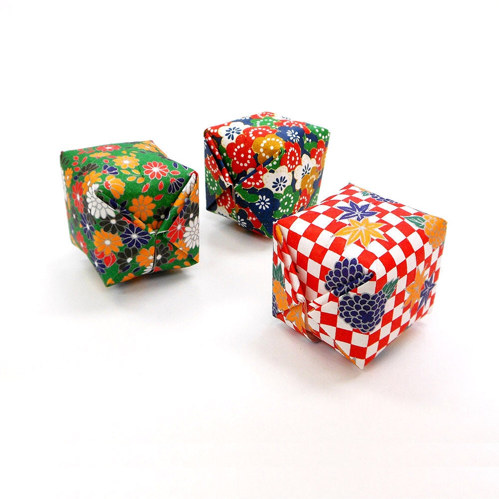 Origami, Yuzen Chiyogami, Red Flower Patterns