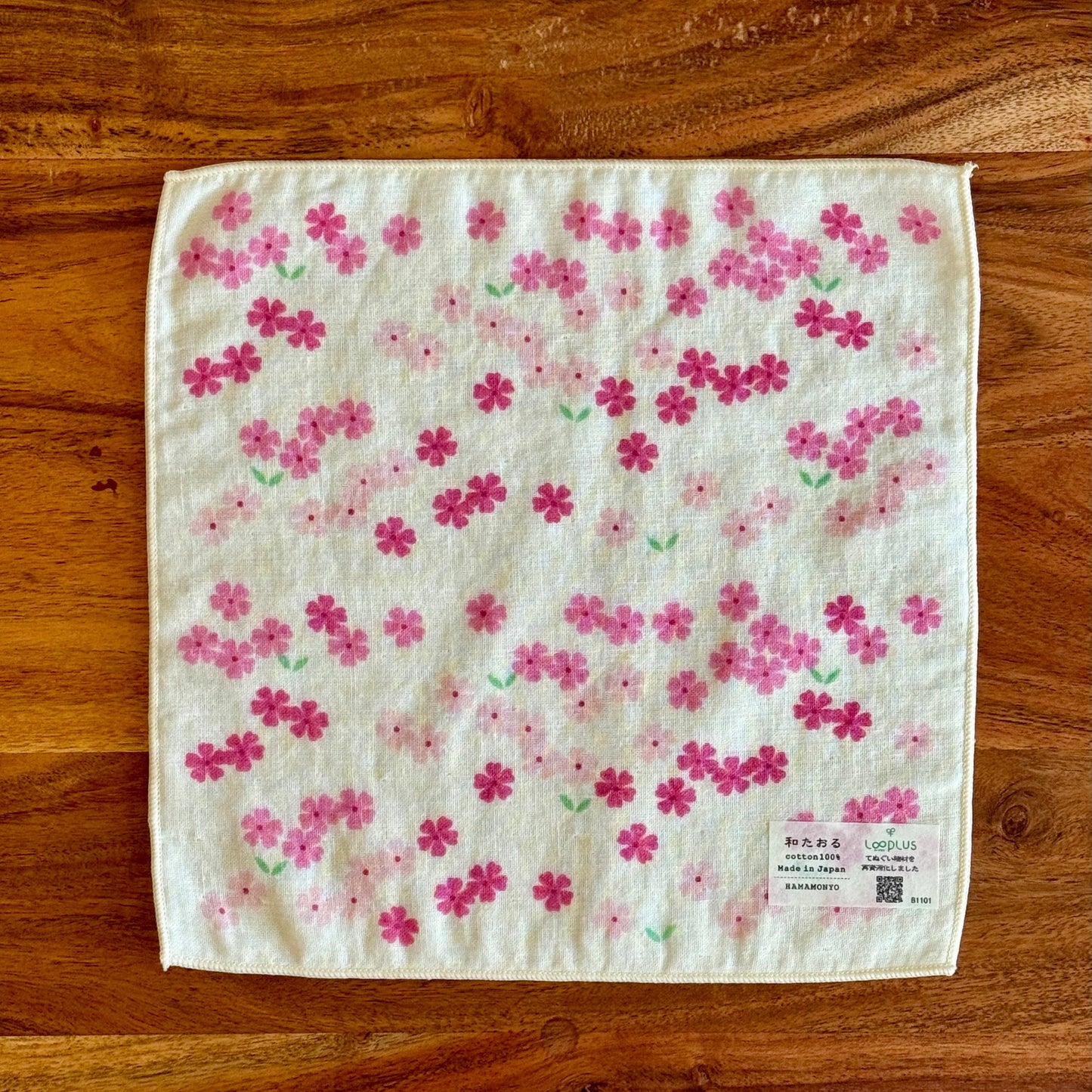 Japanese Face Washer, Spring Flowers, Pattern Detail - Scents of Japan