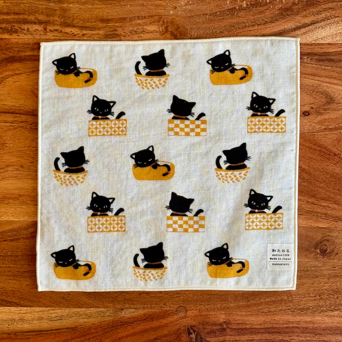 Japanese Face Washer, Napping Cats, Pattern Detail - Scents of Japan