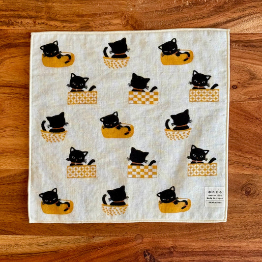Japanese Face Washer, Napping Cats, Pattern Detail - Scents of Japan