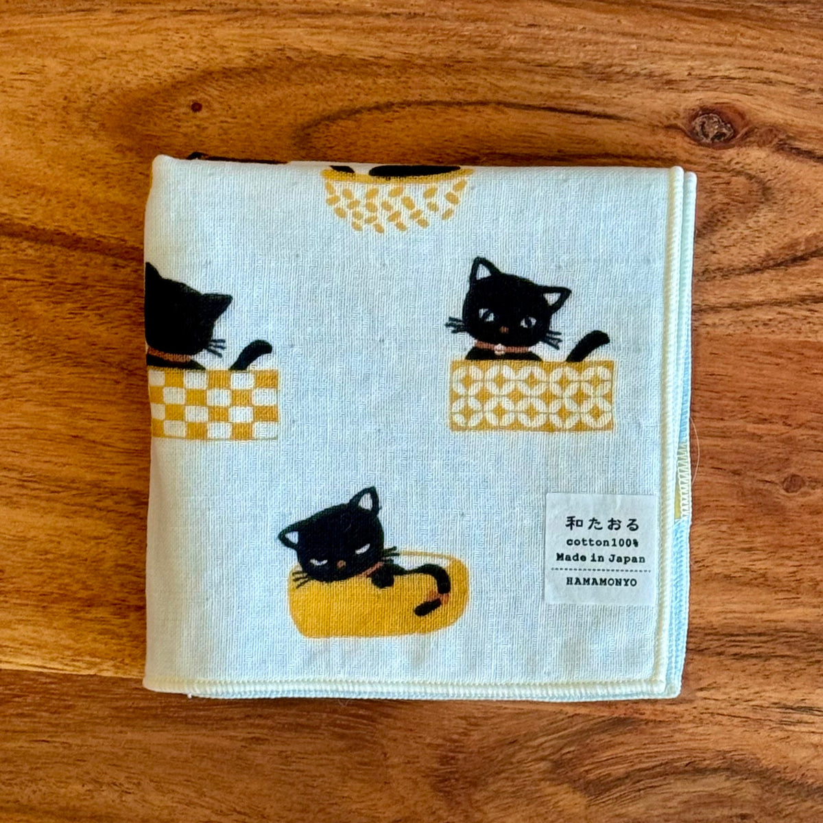 Japanese Face Washer, Napping Cats, Folded - Scents of Japan