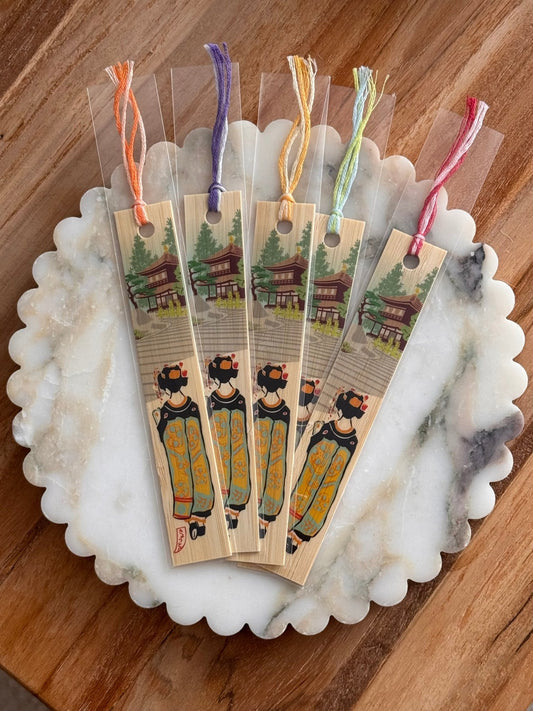 Japanese Bamboo Bookmark, Geisha & Temple, Green & Yellow Kimono - Scents of Japan