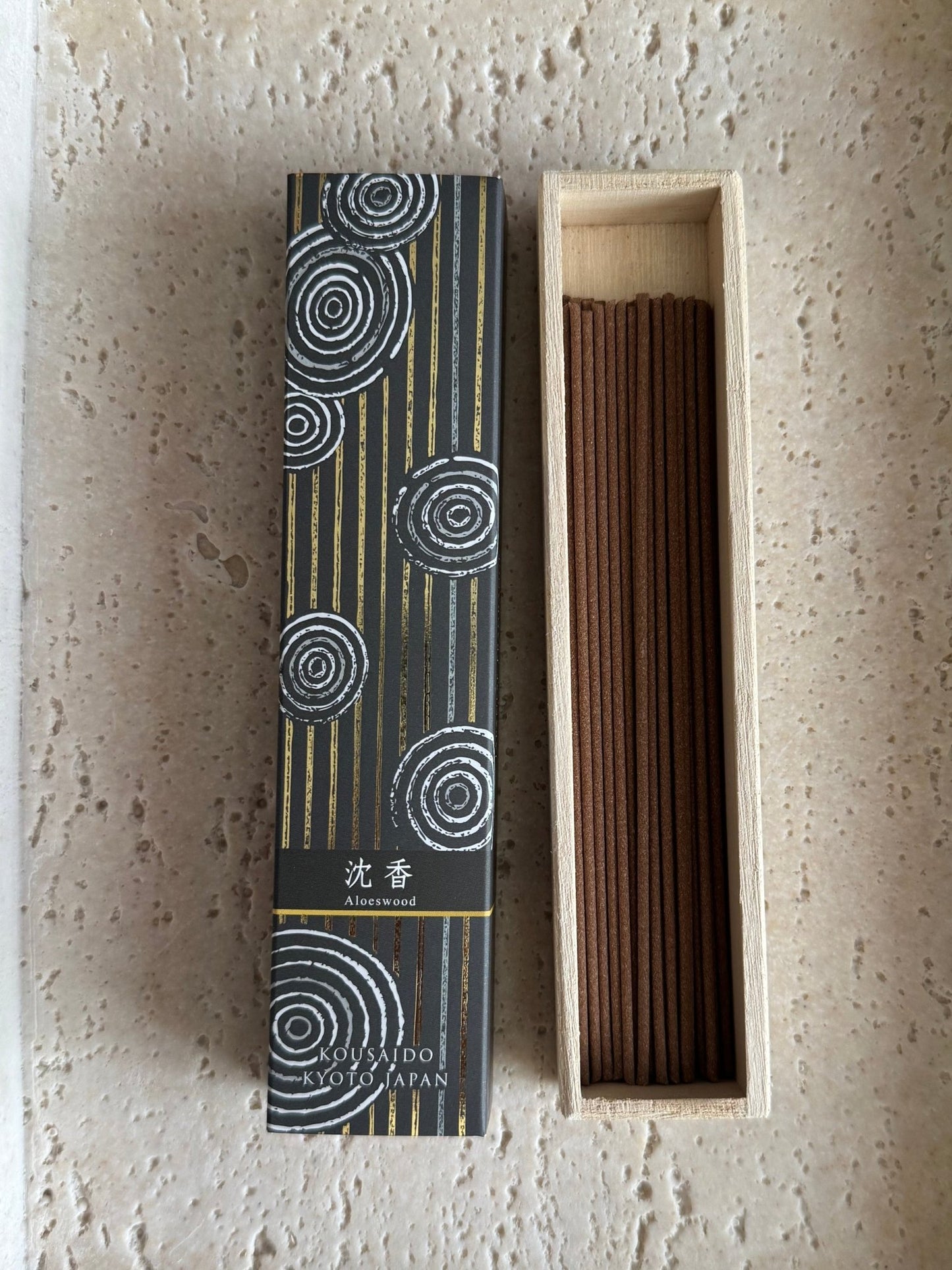 Japanese Long Incense Sticks, Hyakurakuka, Aloeswood - Scents of Japan