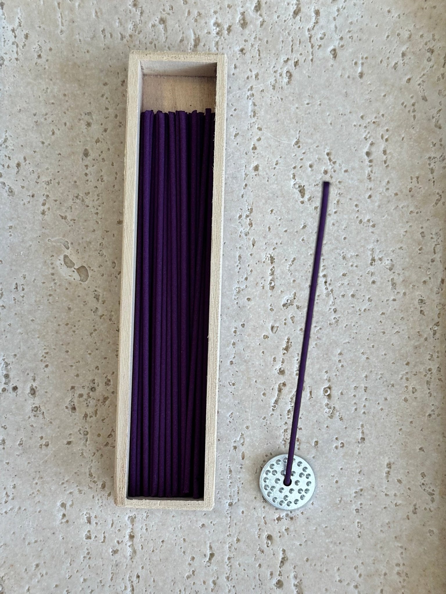 Japanese Long Incense Sticks, Hyakurakuka, Lavender - Scents of Japan