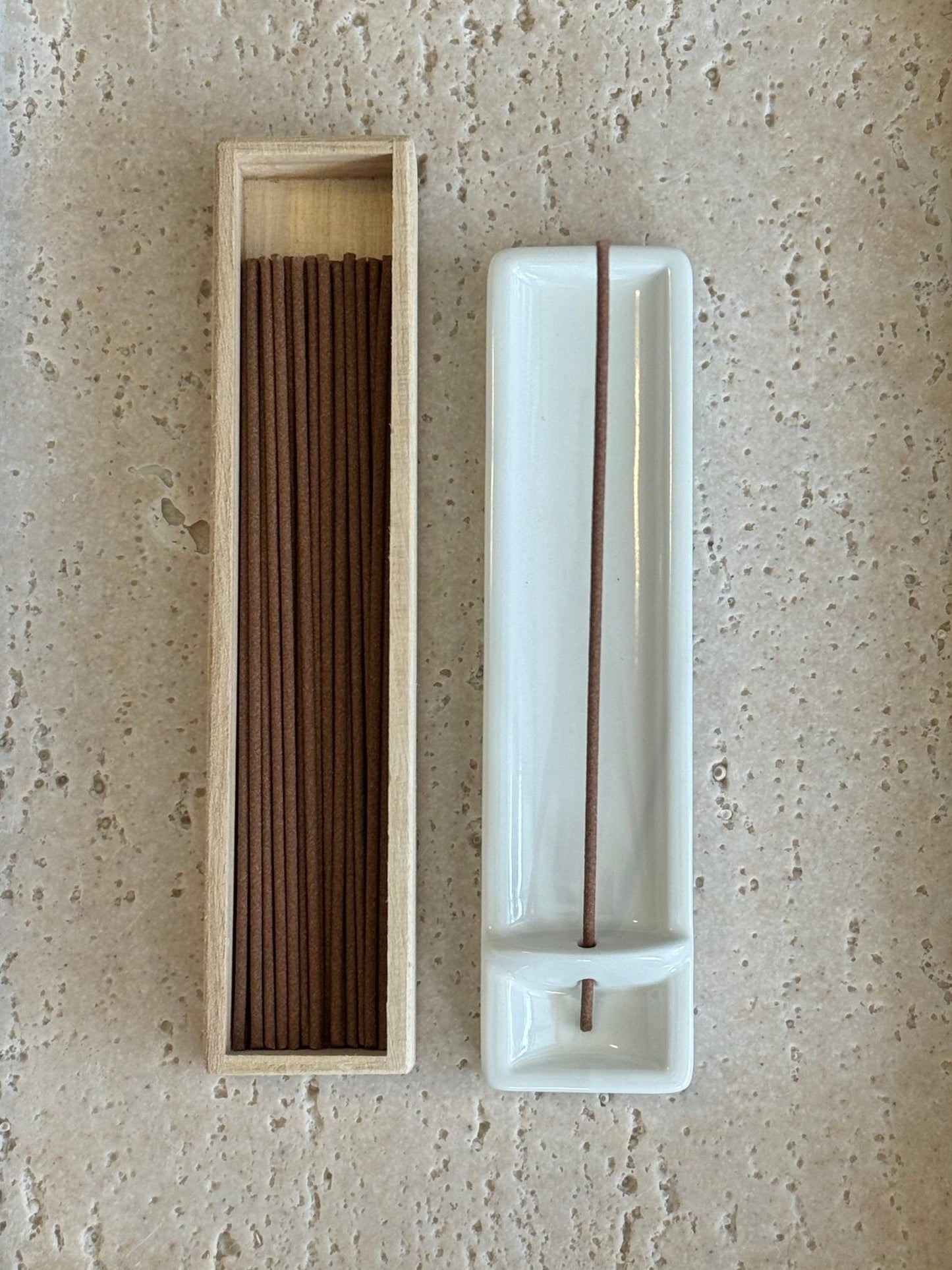 Japanese Long Incense Sticks, Hyakurakuka, Sandalwood - Scents of Japan