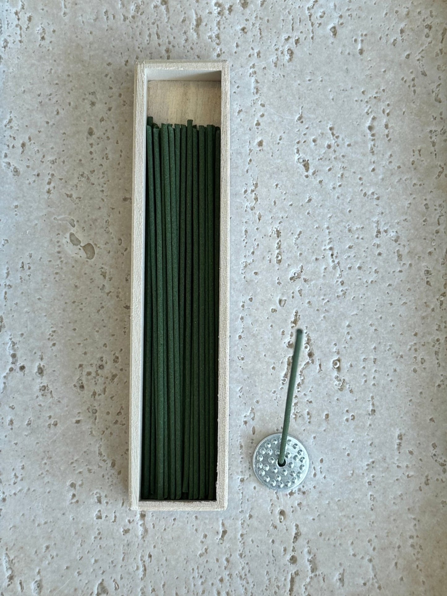 Japanese Long Incense Sticks, Hyakurakuka, White Sage - Scents of Japan