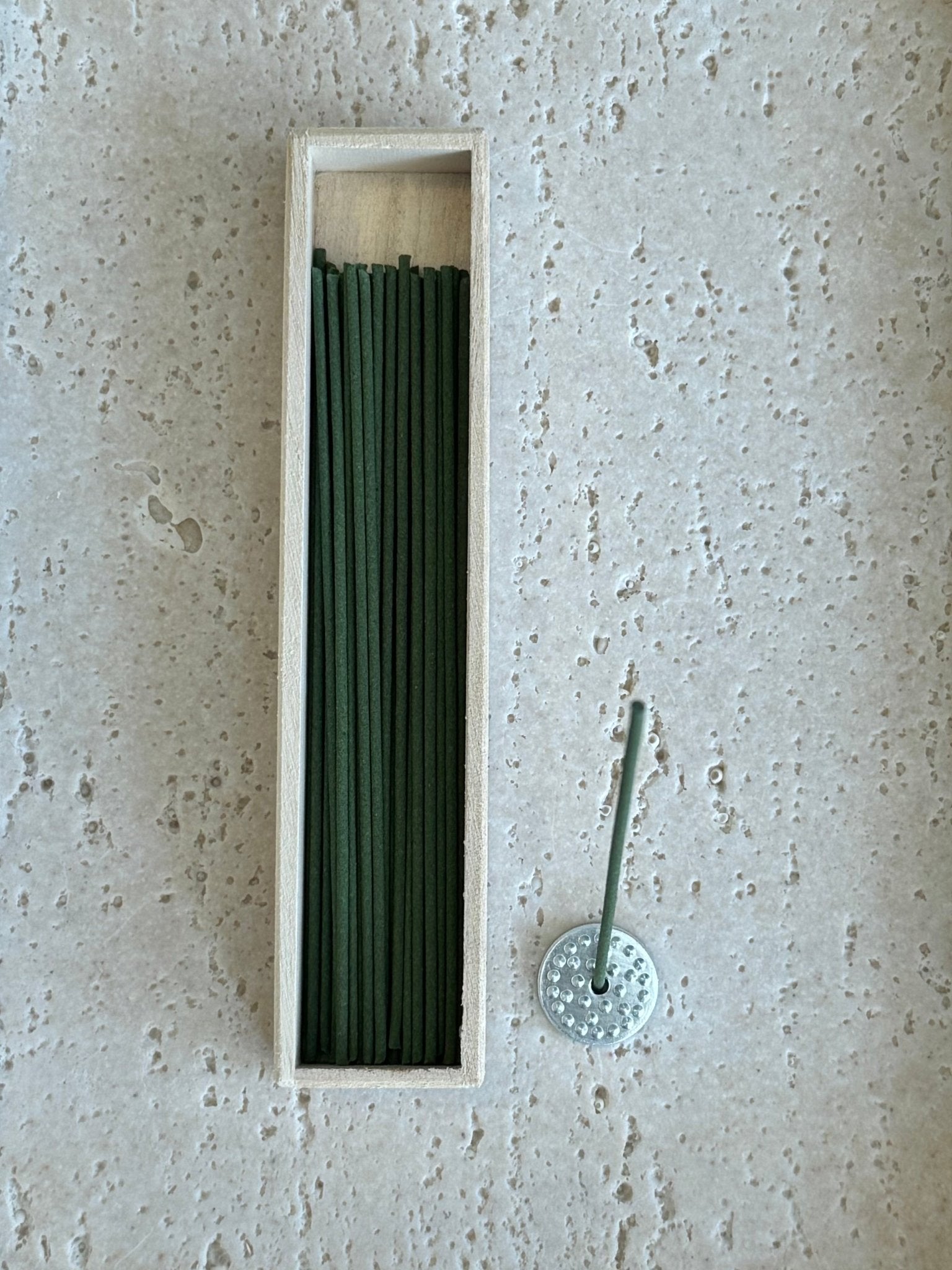 Japanese Long Incense Sticks, Hyakurakuka, White Sage - Scents of Japan